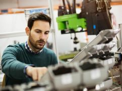 mechanical engineering student in lab