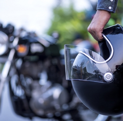 Til kørekort kategori A – motorcykel finder du lærermateriale, e-læring og teoribog på turteori.dk