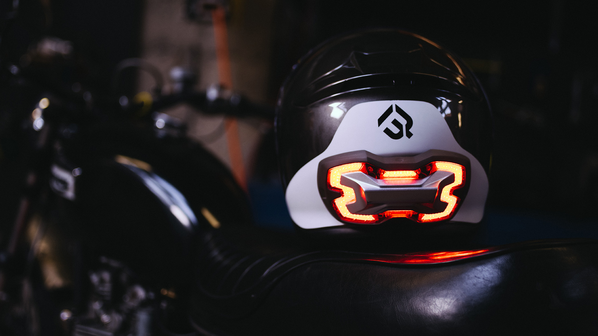 Brake Free - The Smart Brake Light for Motorcyclists