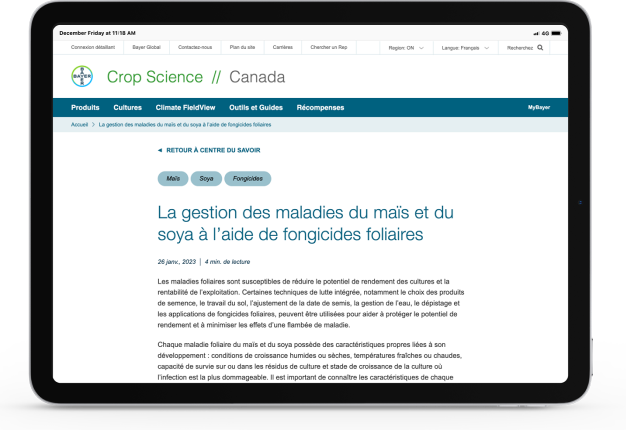 Une tablette affichant un article sur le site Web de Bayer intitulé « Disease Management with Foliar Fungicides » (Gestion des maladies au moyen de fongicides foliaires).