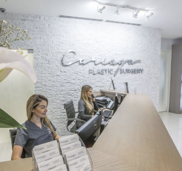 Careaga Plastic Surgery staff at the front desk