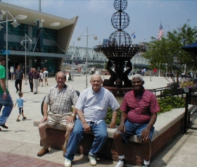 Day Share members on a field trip