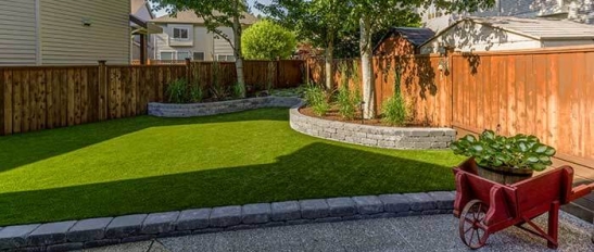 Backyard with retaining wall planters