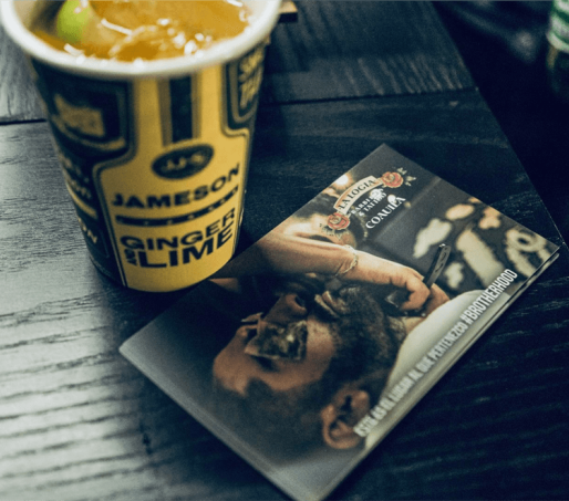 bebida de cortesía whisky irlandés ginger lime