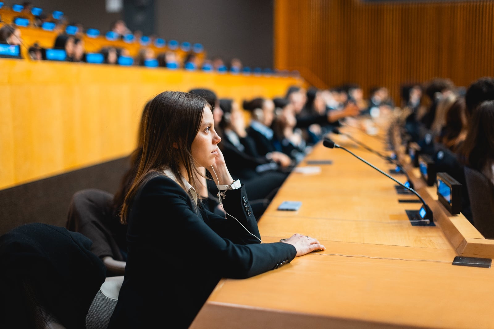 Colloquio di selezione CWMUN — studente con il team di Change the World Academy