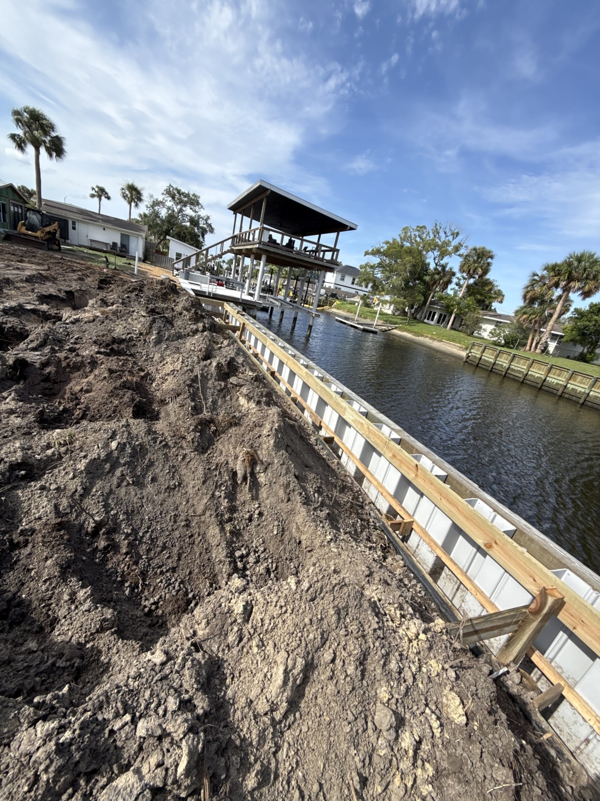 Current bulkhead construction
